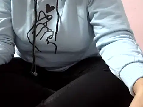 Housewife12 online show from 5, 2, 2025