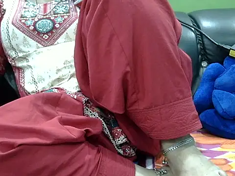 Housewife12 online show from 8, 10, 2025