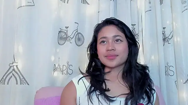 Snapshot of selena_bi chatting on 20, 12, 2024 selena bi online show from 20, 12, 2024