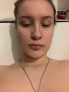 Snapshot of Sweet_white_chocolate chatting on 18, 2, 2025 Sweet white chocolate online show from 18, 2, 2025