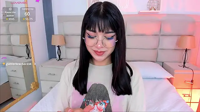Snapshot of RoseCassie chatting on 9, 3, 2025 RoseCassie online show from 9, 3, 2025