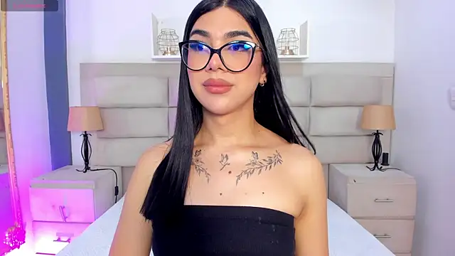 Snapshot of RoseCassie chatting on 2, 10, 2025 RoseCassie online show from 2, 10, 2025