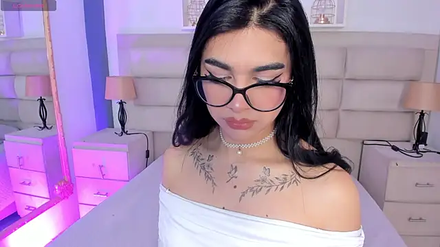 Snapshot of RoseCassie chatting on 3, 10, 2025 RoseCassie online show from 3, 10, 2025
