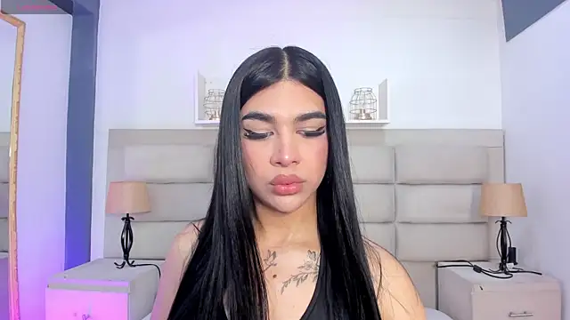 Snapshot of RoseCassie chatting on 4, 10, 2025 RoseCassie online show from 4, 10, 2025