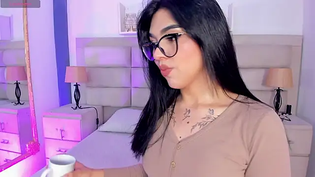 Snapshot of RoseCassie chatting on 6, 10, 2025 RoseCassie online show from 6, 10, 2025