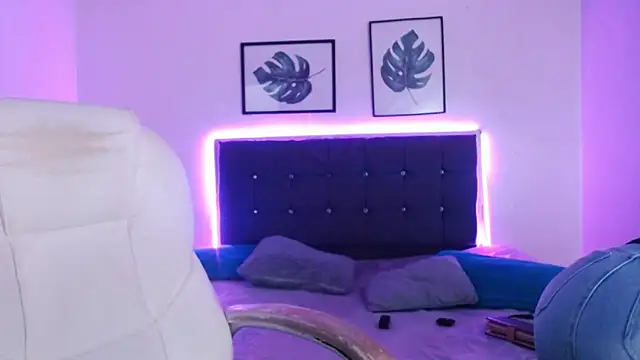 Snapshot of mia_collens chatting on 25, 9, 2025 mia collens online show from 25, 9, 2025