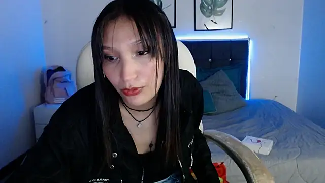 Snapshot of mia_collens chatting on 24, 11, 2025 mia collens online show from 24, 11, 2025