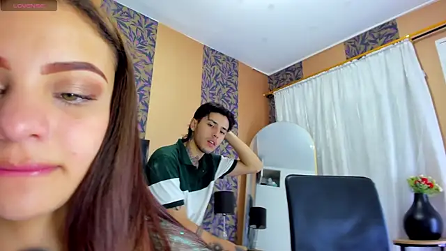 Snapshot of hinata_itachi chatting on 9, 10, 2025 hinata itachi online show from 9, 10, 2025