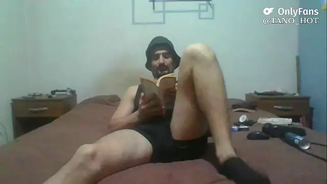 Snapshot of italianbighorse22 chatting on 11, 11, 2025 italianbighorse22 online show from 11, 11, 2025