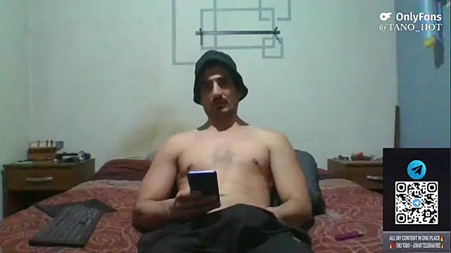 Snapshot of italianbighorse22 chatting on 28, 11, 2025 italianbighorse22 online show from 28, 11, 2025