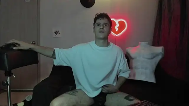 Snapshot of Antonello_Vannucci chatting on 27, 12, 2024 Antonello Vannucci online show from 27, 12, 2024