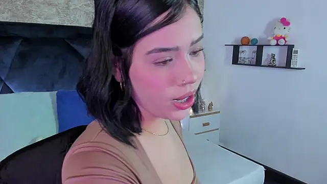 Lily Woodz online show from 29, 11, 2025