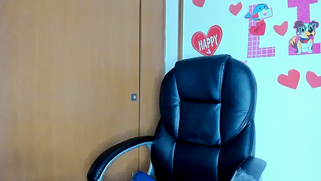 Snapshot of lizzie_c chatting on 16, 2, 2025 lizzie c online show from 16, 2, 2025