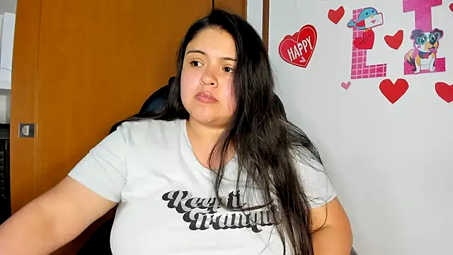 Snapshot of lizzie_c chatting on 19, 2, 2025 lizzie c online show from 19, 2, 2025