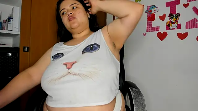 Snapshot of lizzie_c chatting on 19, 2, 2025 lizzie c online show from 19, 2, 2025