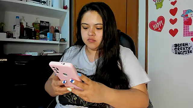 Snapshot of lizzie_c chatting on 28, 2, 2025 lizzie c online show from 28, 2, 2025