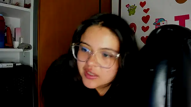 Snapshot of lizzie_c chatting on 9, 3, 2025 lizzie c online show from 9, 3, 2025