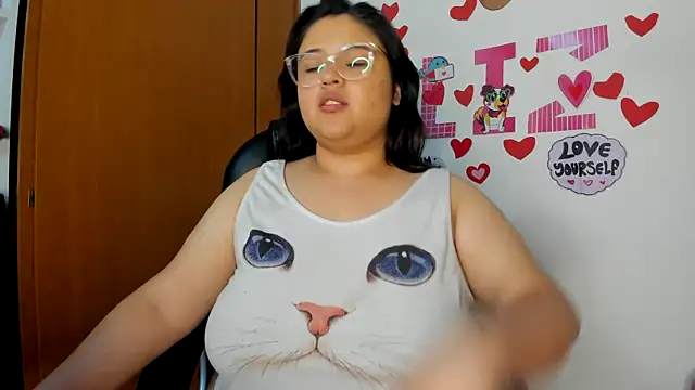 Snapshot of lizzie_c chatting on 16, 3, 2025 lizzie c online show from 16, 3, 2025