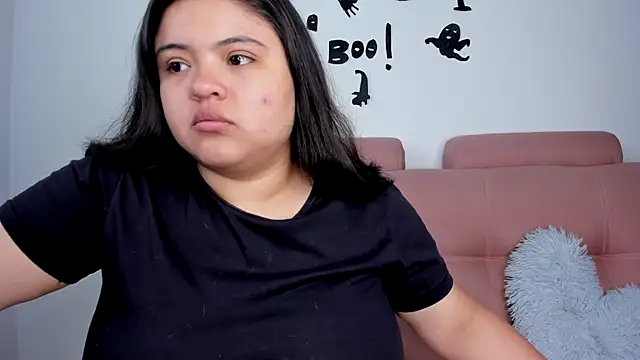 Snapshot of lizzie_c chatting on 5, 11, 2025 lizzie c online show from 5, 11, 2025