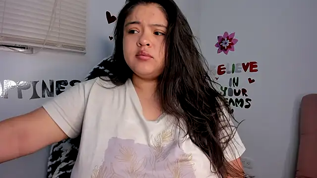 Snapshot of lizzie_c chatting on 14, 11, 2025 lizzie c online show from 14, 11, 2025