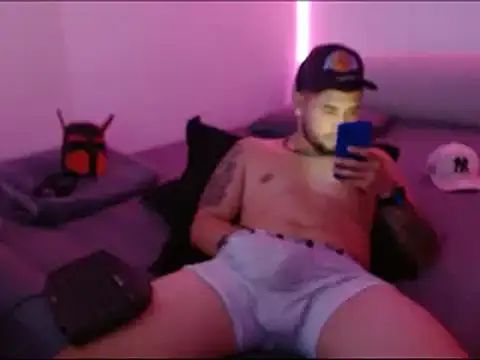 miia-liiam online show from 8, 1, 2025