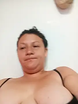 Snapshot of kattia_bk chatting on 13, 9, 2025 kattia bk online show from 13, 9, 2025