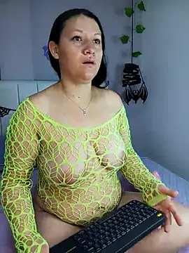 Snapshot of kattia_bk chatting on 18, 10, 2025 kattia bk online show from 18, 10, 2025