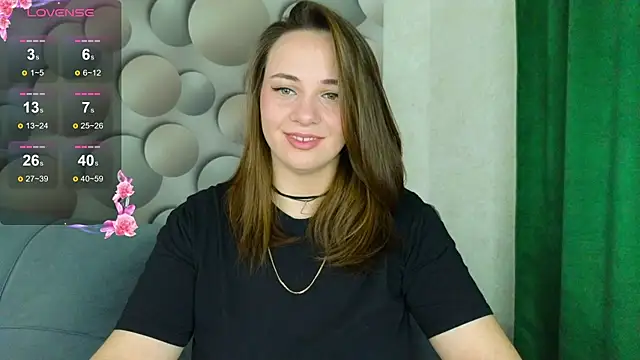 Snapshot of Cute_smile_sharon chatting on 14, 10, 2025 Cute smile sharon online show from 14, 10, 2025