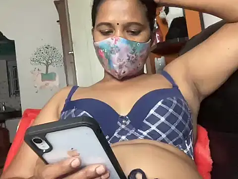 Tamil Sanjana  online show from 2, 11, 2025