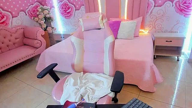 Snapshot of Lily_Martinez chatting on 22, 1, 2025 Lily Martinez online show from 22, 1, 2025