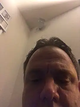 DauerAkt8069 online show from 25, 12, 2024