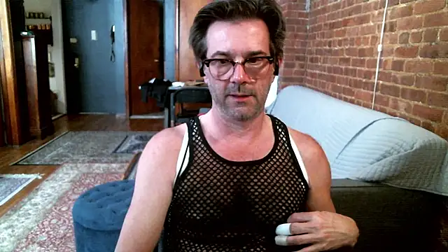 Johnny Bottoms online show from 18, 4, 2026