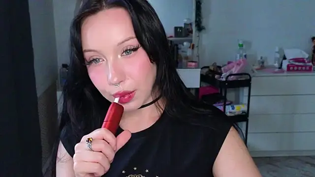 Snapshot of MoranaMissGod chatting on 22, 6, 2026 MoranaMissGod online show from 22, 6, 2026