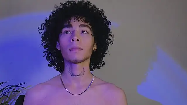 Snapshot of seven7xis chatting on 24, 12, 2024 seven7xis online show from 24, 12, 2024