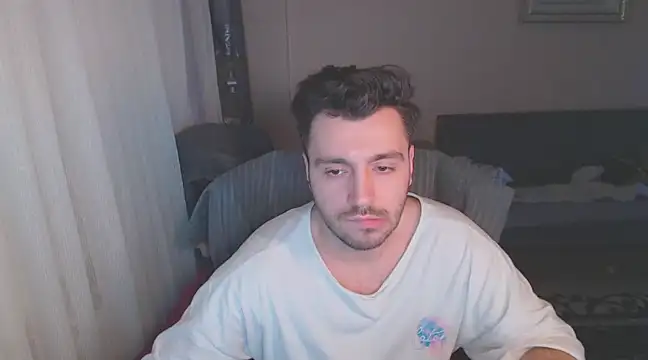 handsomeee04 online show from 10, 3, 2025