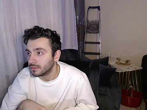 handsomeee04 online show from 15, 4, 2026