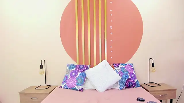 Snapshot of Nicole_Angels_ chatting on 2, 2, 2025 Nicole Angels online show from 2, 2, 2025