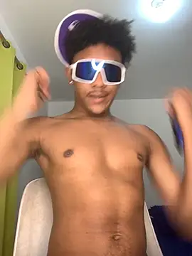 Snapshot of Boy_cock18 chatting on 19, 10, 2025 Boy cock18 online show from 19, 10, 2025