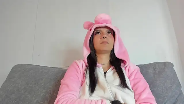 Snapshot of Abril_jones10 chatting on 20, 2, 2025 Abril jones10 online show from 20, 2, 2025