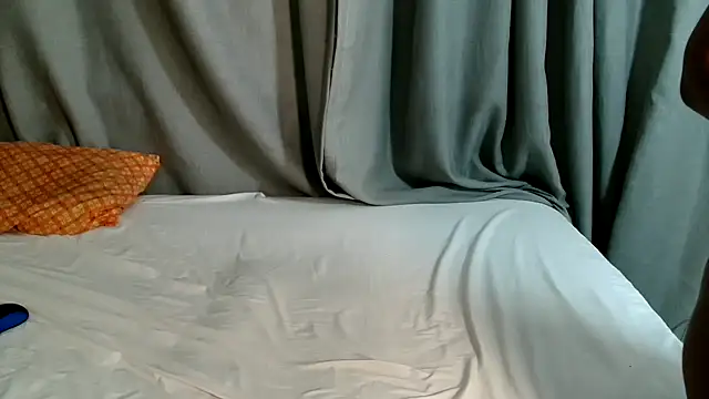 EROTIC BARBIE28 online show from 10, 4, 2026