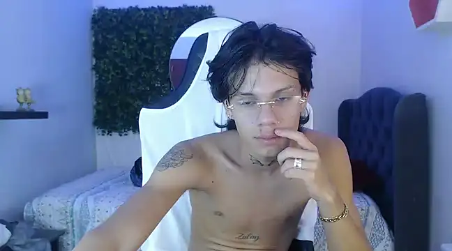 Snapshot of andy_dan18 chatting on 28, 12, 2024 andy dan18 online show from 28, 12, 2024