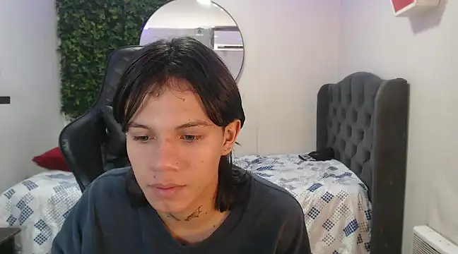 Snapshot of andy_dan18 chatting on 5, 2, 2025 andy dan18 online show from 5, 2, 2025