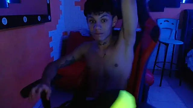 Snapshot of andy_dan18 chatting on 13, 9, 2025 andy dan18 online show from 13, 9, 2025