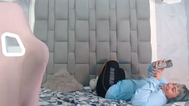 Snapshot of andy_dan18 chatting on 7, 11, 2025 andy dan18 online show from 7, 11, 2025