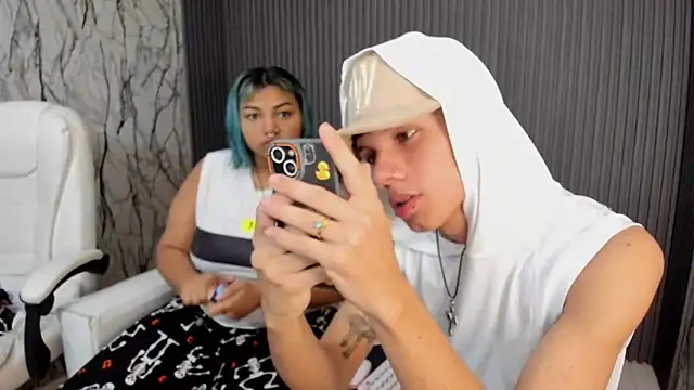 Snapshot of andy_dan18 chatting on 28, 11, 2025 andy dan18 online show from 28, 11, 2025