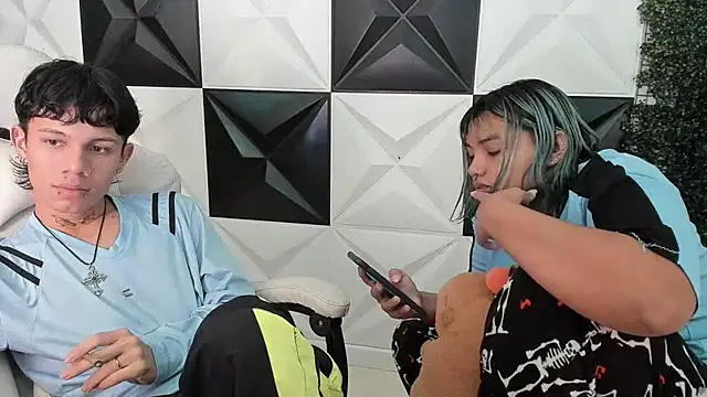 Snapshot of andy_dan18 chatting on 15, 12, 2025 andy dan18 online show from 15, 12, 2025