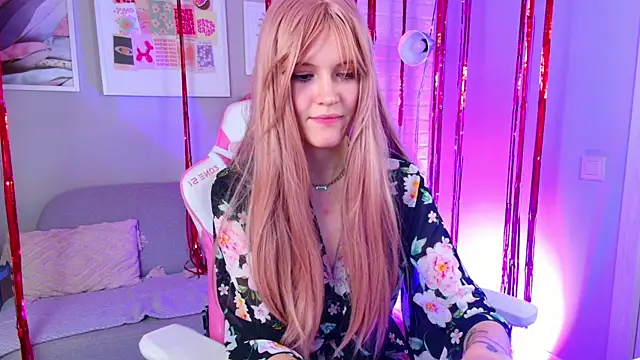 Snapshot of NellieLoyns chatting on 16, 2, 2025 NellieLoyns online show from 16, 2, 2025