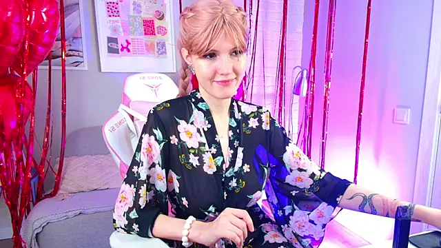 Snapshot of NellieLoyns chatting on 18, 2, 2025 NellieLoyns online show from 18, 2, 2025