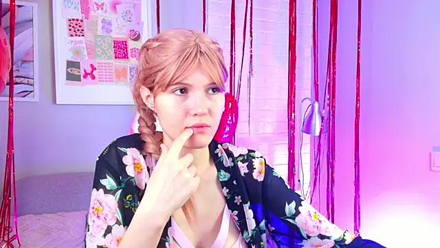 Snapshot of NellieLoyns chatting on 19, 2, 2025 NellieLoyns online show from 19, 2, 2025