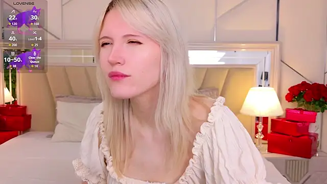 Snapshot of NellieLoyns chatting on 1, 12, 2025 NellieLoyns online show from 1, 12, 2025